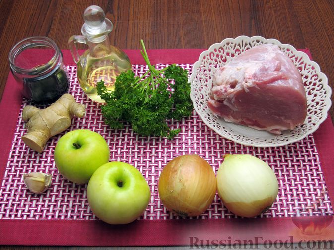 Фото приготовления рецепта: Свинина в соево-имбирном маринаде, запечённая с яблоками - шаг №1