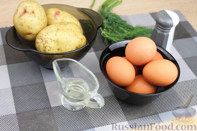 Фото приготовления рецепта: Яичница в картофельных корзиночках (в духовке) - шаг №1