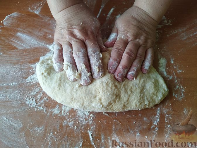 Фото приготовления рецепта: Бабушкины коржики на сметане - шаг №6