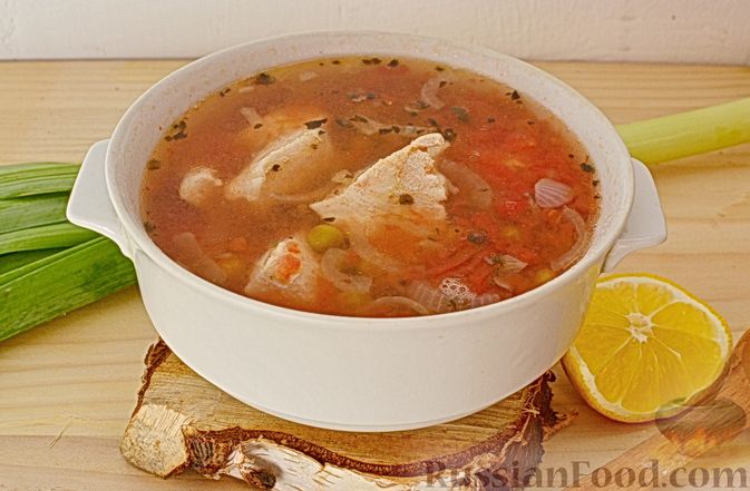 Фото приготовления рецепта: Куриный суп с помидорами и булгуром - шаг №9