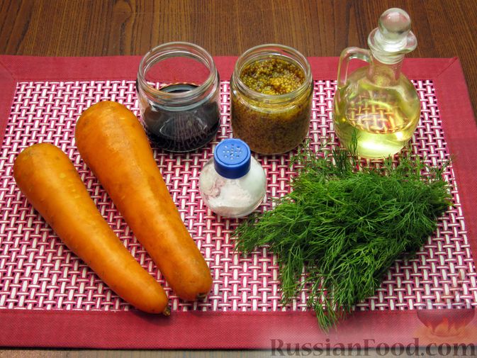 Фото приготовления рецепта: Пикантная закуска из моркови с горчицей, соевым соусом и зеленью - шаг №1