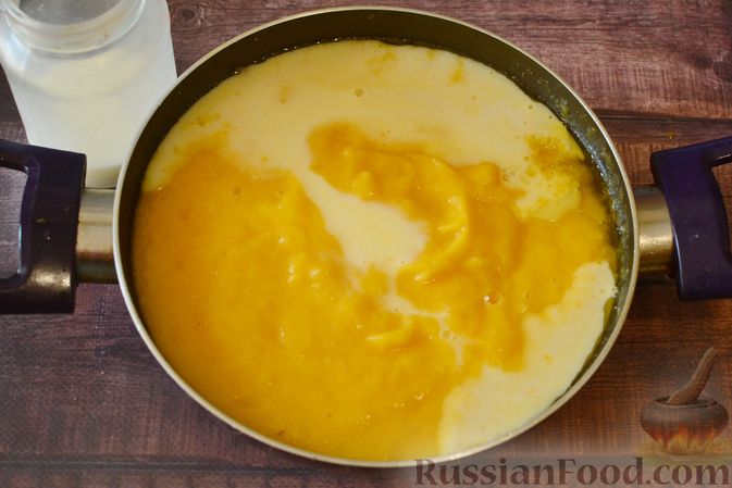 Фото приготовления рецепта: Суп-пюре из тыквы с цветной капустой и чесночной заправкой - шаг №12