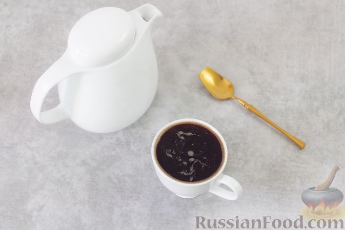 Фото приготовления рецепта: Кофейная овсянка с шоколадом - шаг №2