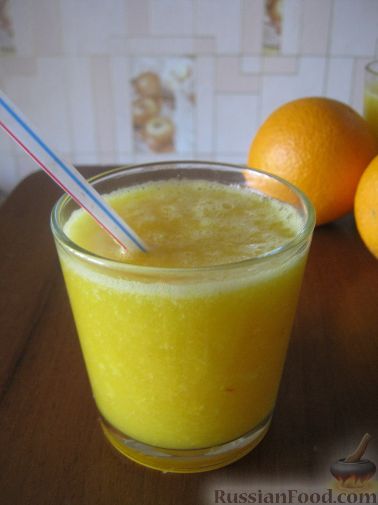 Фото к рецепту: Смузи из персика и апельсина