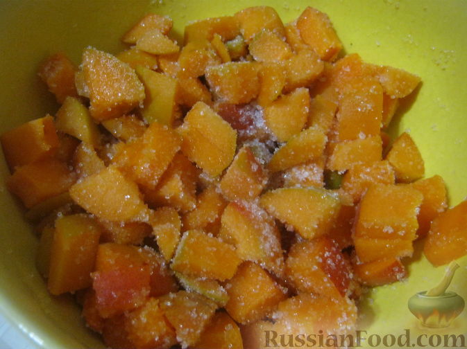 Фото приготовления рецепта: Пирог песочный с абрикосами - шаг №4