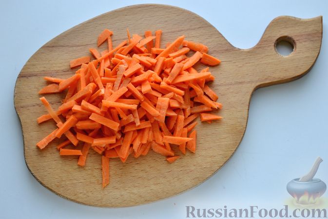 Фото приготовления рецепта: Запеканка с курицей, картошкой, тыквой и морковью - шаг №7