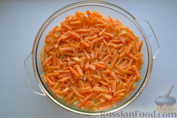 Фото приготовления рецепта: Запеканка с курицей, картошкой, тыквой и морковью - шаг №12