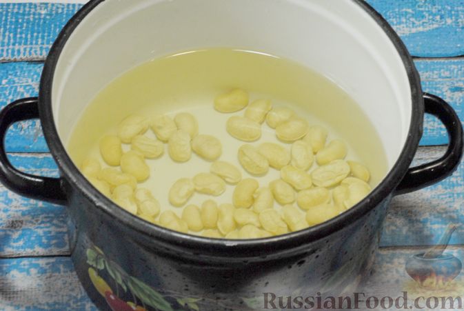 Фото приготовления рецепта: Овощной суп с фасолью и тыквой - шаг №2