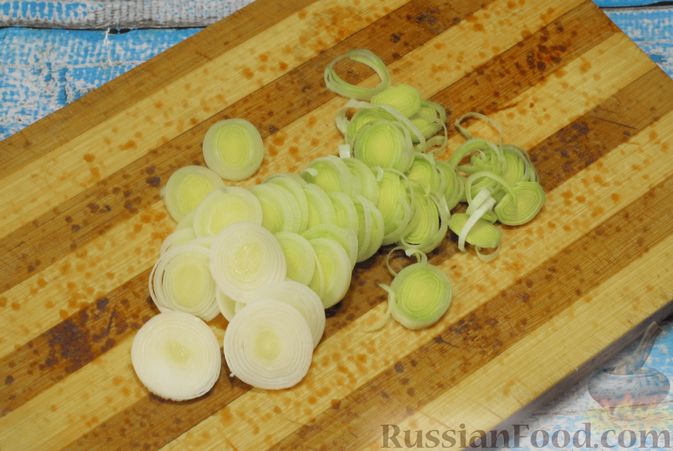 Фото приготовления рецепта: Овощной суп с фасолью и тыквой - шаг №6