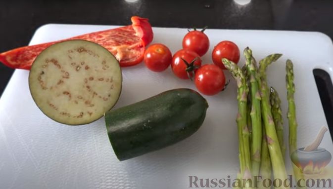Фото приготовления рецепта: Сибас с овощами в духовке, с французским соусом вьерж - шаг №2