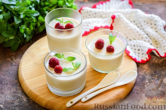 Фото приготовления рецепта: Молочно-йогуртовое желе с кофе (на агар-агаре) - шаг №9