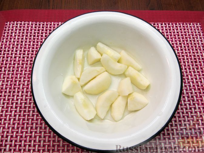 Фото приготовления рецепта: Пюре из кольраби, сельдерея, картофеля и яблока - шаг №7