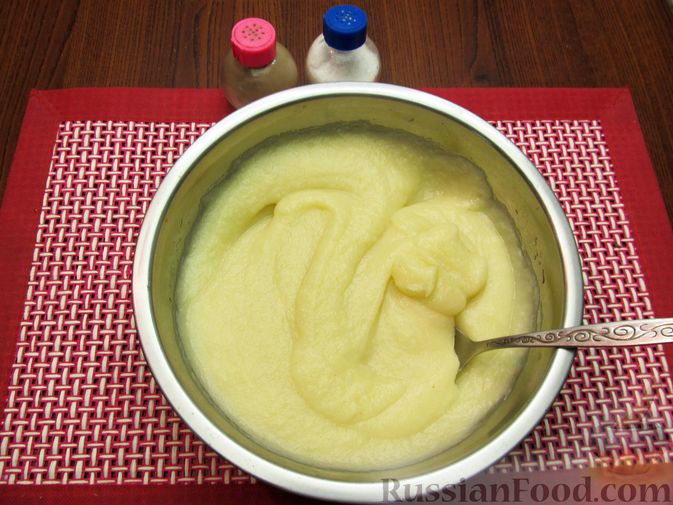 Фото приготовления рецепта: Пюре из кольраби, сельдерея, картофеля и яблока - шаг №12