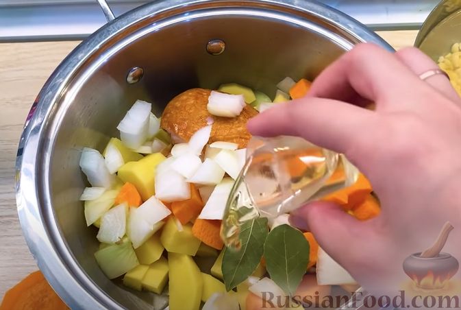 Фото приготовления рецепта: Гороховый суп-пюре - шаг №4