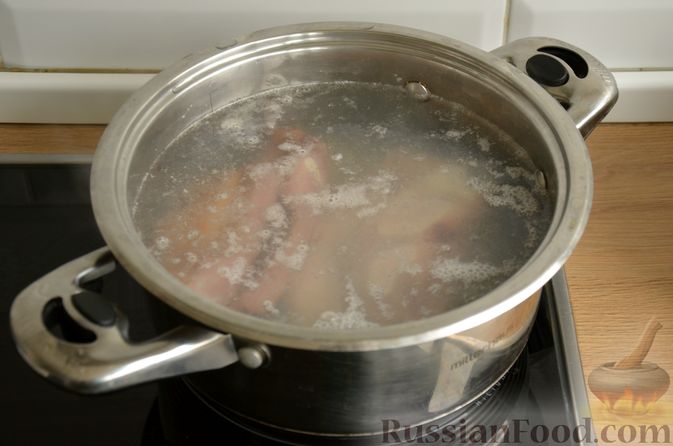 Фото приготовления рецепта: Борщ московский - шаг №2