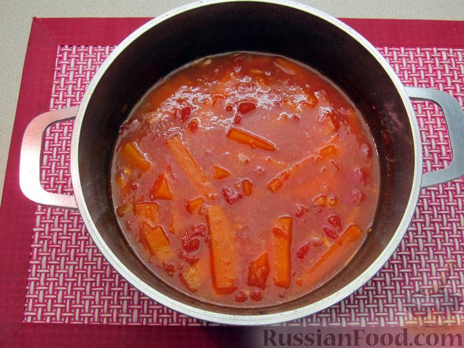Фото приготовления рецепта: Мясные тефтели в томатно-тыквенным соусе - шаг №14