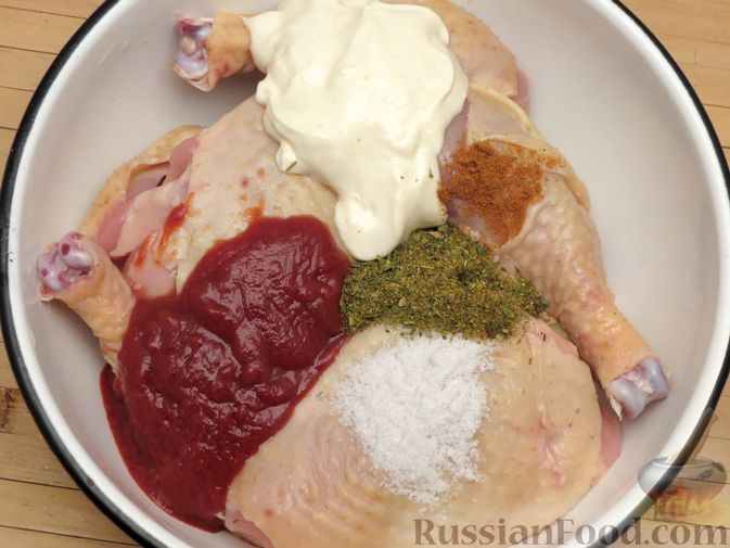 Фото приготовления рецепта: Курица, запечённая с тыквой, морковью и лимоном (в рукаве) - шаг №2