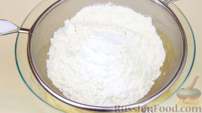 Фото приготовления рецепта: Пирог "Зебра" на молоке - шаг №3