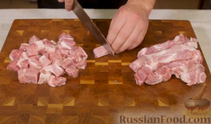 Фото приготовления рецепта: Свинина с картошкой в духовке - шаг №5