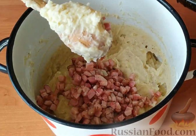 Фото приготовления рецепта: Картофельная бабка - шаг №9