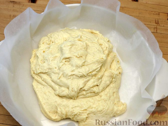 Фото приготовления рецепта: Творожный пирог с айвой и цедрой лимона - шаг №9