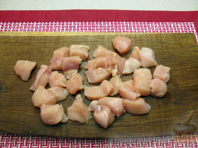 Фото приготовления рецепта: Рагу с курицей, картофелем и тыквой - шаг №6