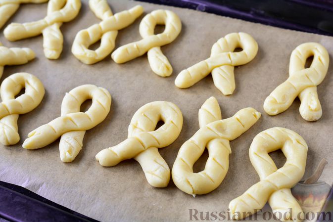 Фото приготовления рецепта: Песочное печенье на растительном масле - шаг №10