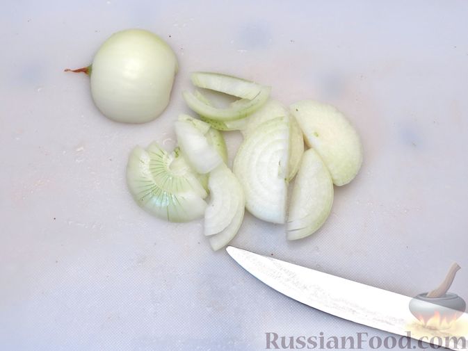 Фото приготовления рецепта: Картофель, запечённый с курицей и яблоками (в рукаве) - шаг №4