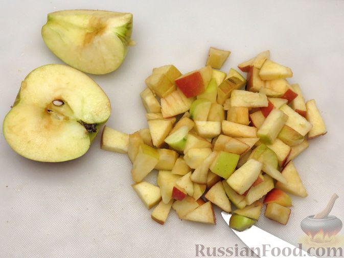 Фото приготовления рецепта: Тёртый пирог с кизилом и яблоками - шаг №6