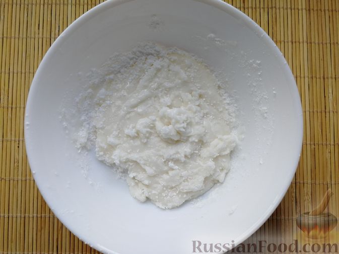 Фото приготовления рецепта: Песочное печенье с белковой глазурью - шаг №9
