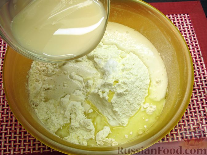 Фото приготовления рецепта: Мини-питы на молоке - шаг №4