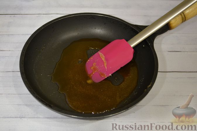 Фото приготовления рецепта: Рисовая каша со сливками и солёной карамелью - шаг №10