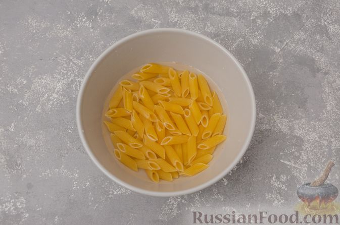 Фото приготовления рецепта: Макароны с сыром (в микроволновке) - шаг №2