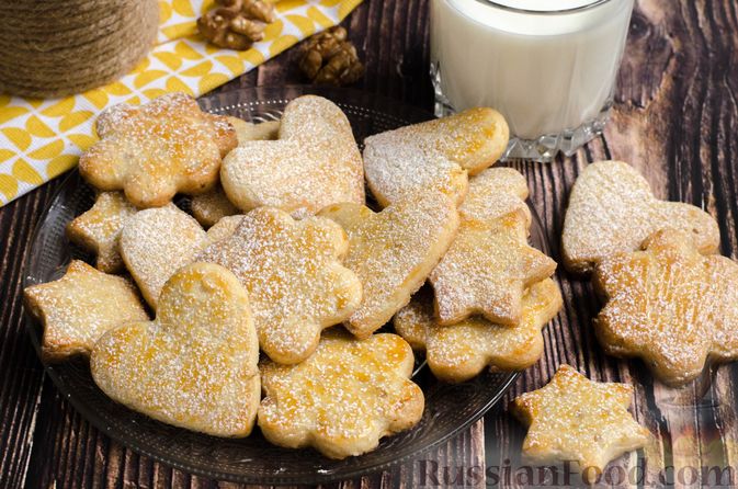 Фото к рецепту: Песочное печенье с орехами