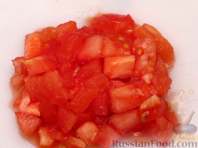 Фото приготовления рецепта: Запечённая тыква с куриным фаршем и помидорами - шаг №6