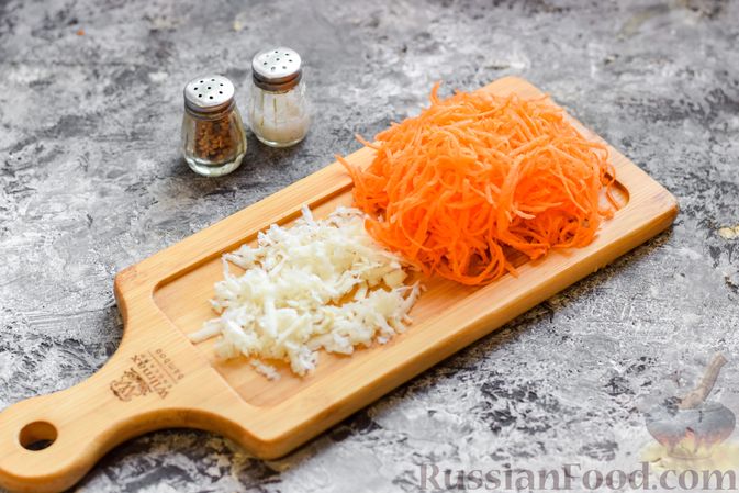 Фото приготовления рецепта: Борщ с белокочанной, цветной и пекинской капустой - шаг №4
