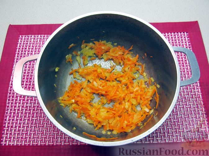 Фото приготовления рецепта: Гречневый суп с курицей и болгарским перцем - шаг №11