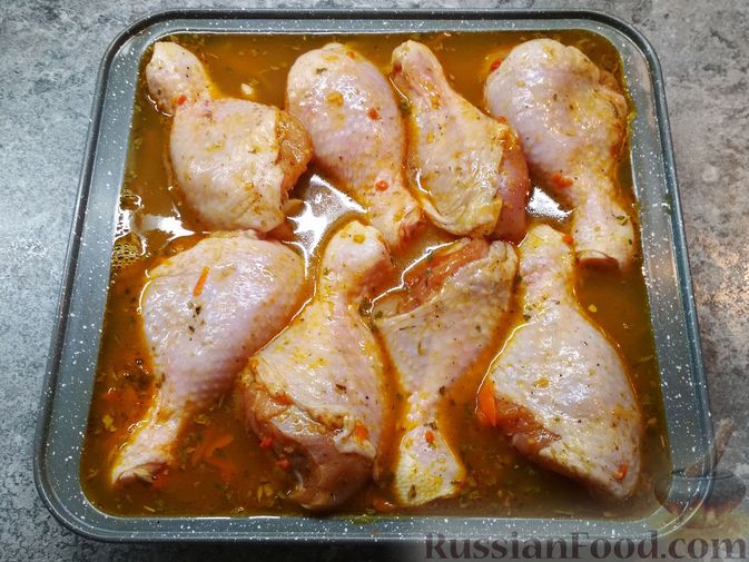 Фото приготовления рецепта: Гречка с курицей в духовке - шаг №5
