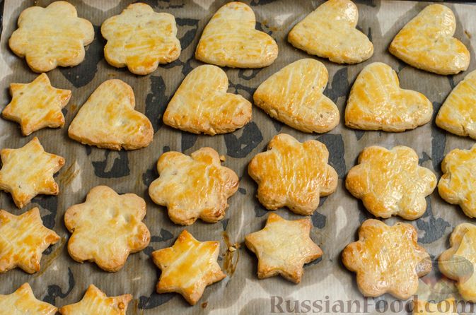 Фото приготовления рецепта: Песочное печенье с орехами - шаг №16
