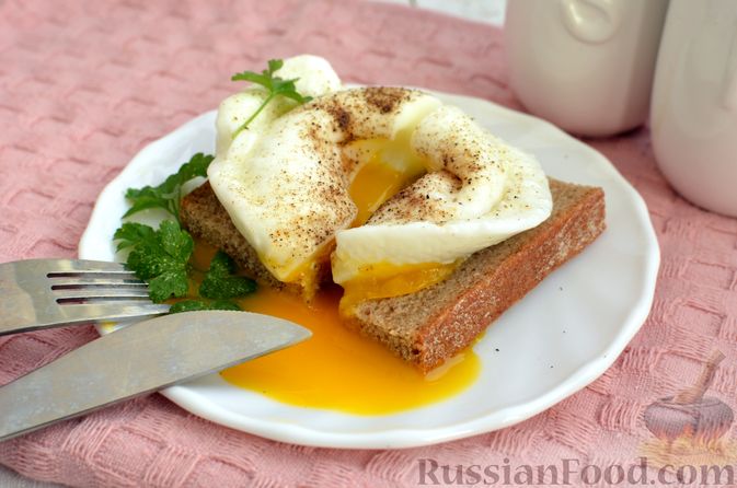 Фото к рецепту: Яйцо пашот в микроволновке