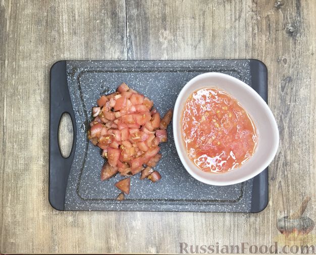 Фото приготовления рецепта: Суп из красной чечевицы с помидорами - шаг №5