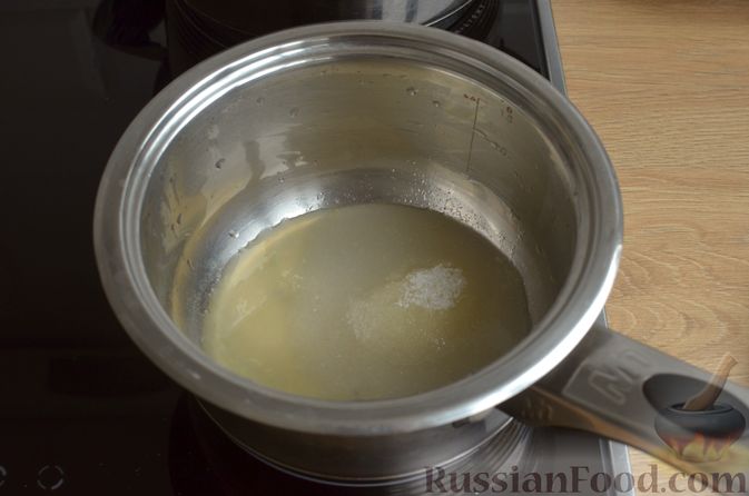 Фото приготовления рецепта: Лимонный кекс с сиропом - шаг №12