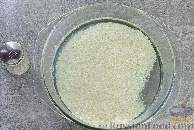 Фото приготовления рецепта: Зразы из риса с мясным фаршем, на сковороде - шаг №3