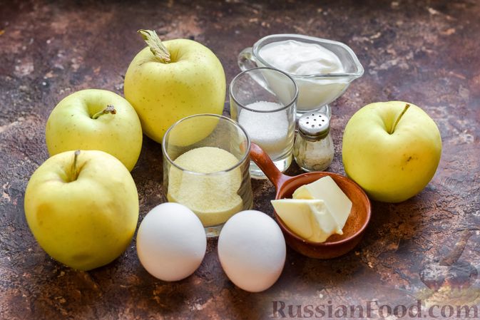 Фото приготовления рецепта: Яблочный манник на сметане - шаг №1