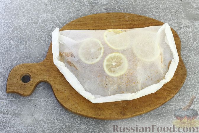 Фото приготовления рецепта: Куриное филе, запечённое с лимоном - шаг №6