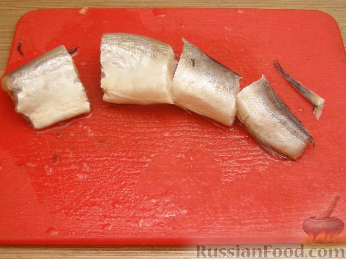 Фото приготовления рецепта: Рыбный суп со сливками - шаг №1