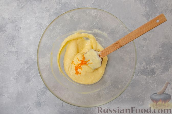 Фото приготовления рецепта: Творожное печенье с мёдом, цедрой и сахарной глазурью - шаг №4