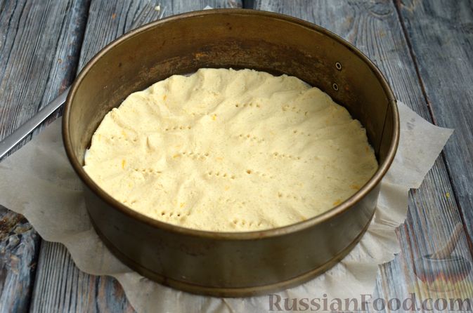 Фото приготовления рецепта: Песочный тарт со сливочно-лимонным муссом - шаг №6