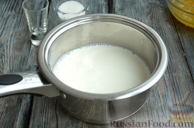 Фото приготовления рецепта: Молочно-апельсиновое желе - шаг №7