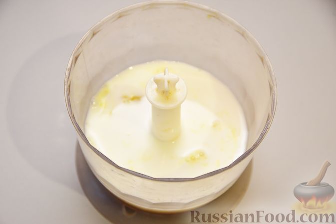 Фото приготовления рецепта: Молочный коктейль с апельсиновым соком и овсяными хлопьями - шаг №2